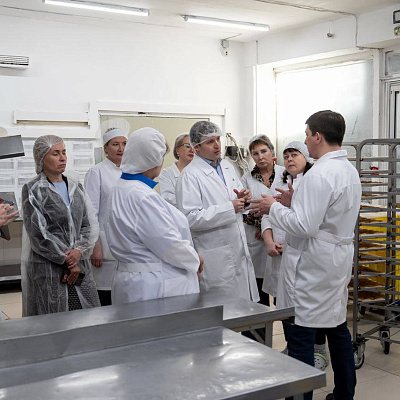 Комбинат питания посетил министр сельского хозяйства Иркутской области 