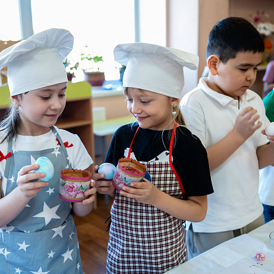  Творческий мастер-класс по украшению куличей и раскрашиванию яиц в детском саду 184