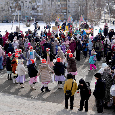 В школе № 5 прошло яркое и душевное мероприятие «Масленица», посвящённое традиционной русской выпечке — кулебяке — и Масленичной неделе 