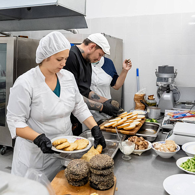 Наши технологи всегда в поиске новых блюд!