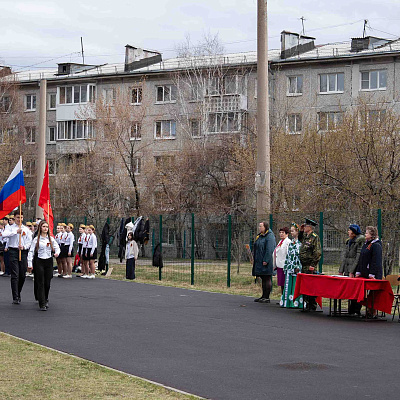 В школе №6 прошёл торжественный парад, посвящённый Победе в ВОВ.