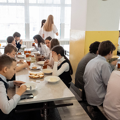 Родительский контроль в Иркутске проверил организацию питания в школах и детских садах. 