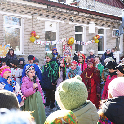 В школе №24 младшие школьники — ученики 2–4 классов — весело и задорно отметили Масленицу.