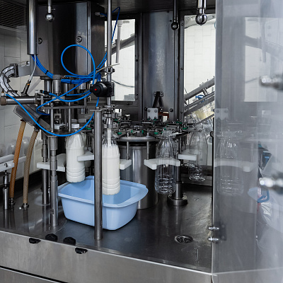 Мы возобновили выпуск молочной продукции.