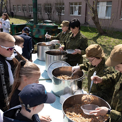 Праздник Победы в школе: память, спорт и солдатская каша