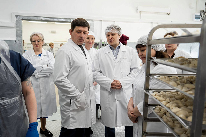 Комбинат питания посетил министр сельского хозяйства Иркутской области 