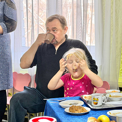 В детском саду №114 прошла дегустация меню для родителей.